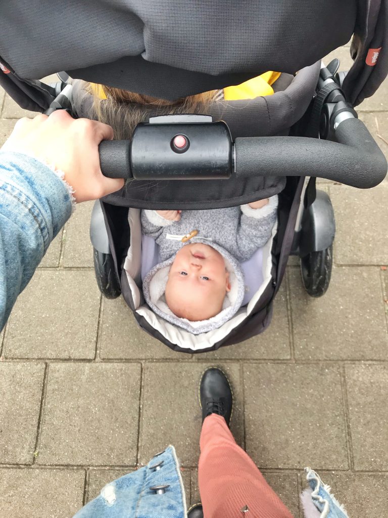 Nieuwe betekenis Vijfde gemak Duowagen ervaring: op pad met een baby en een peuter